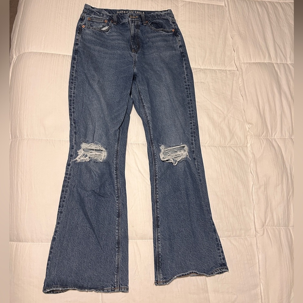 American Eagle Outfitters Women's Flare Jeans in Classic Blue